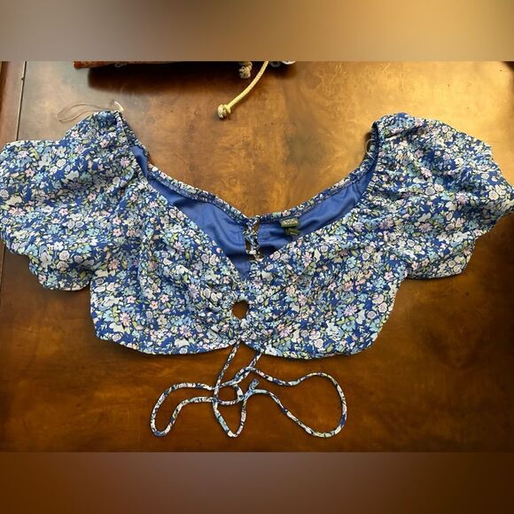 Wild Fable Blue Floral Puff Sleeve Crop Top With Lattice Back NWT Large or XL - Picture 10 of 12